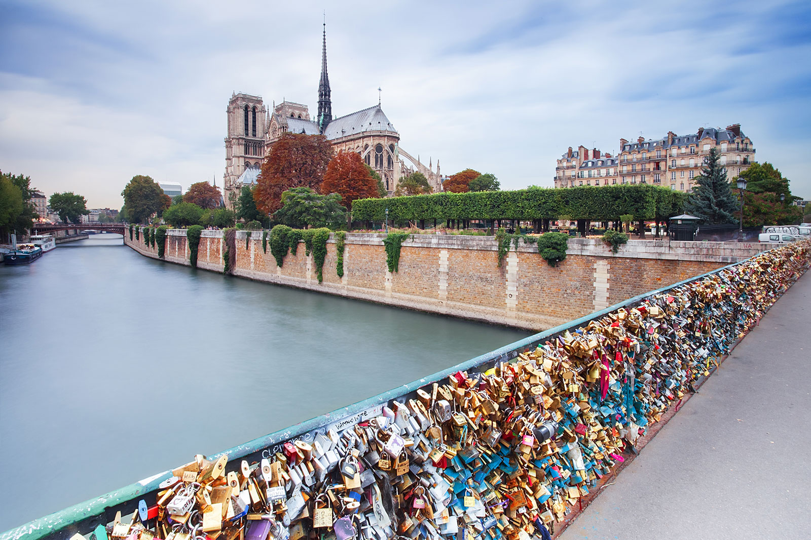 The Most Romantic Things to Do in Paris for Couples MustGo