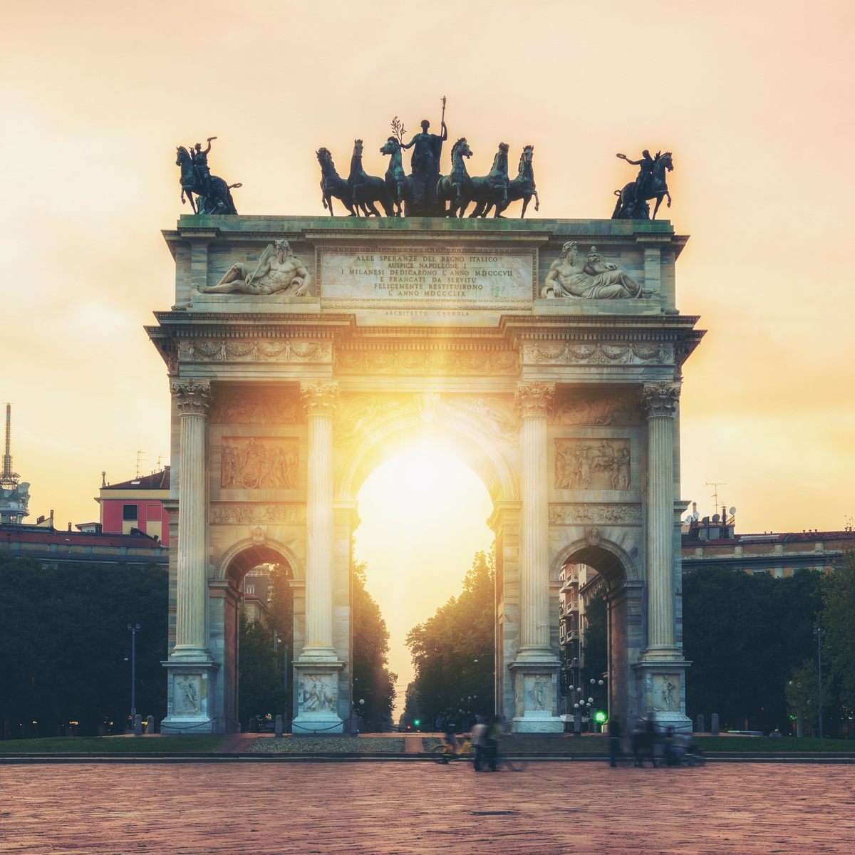 Best time to visit Milan, Arco della Pace